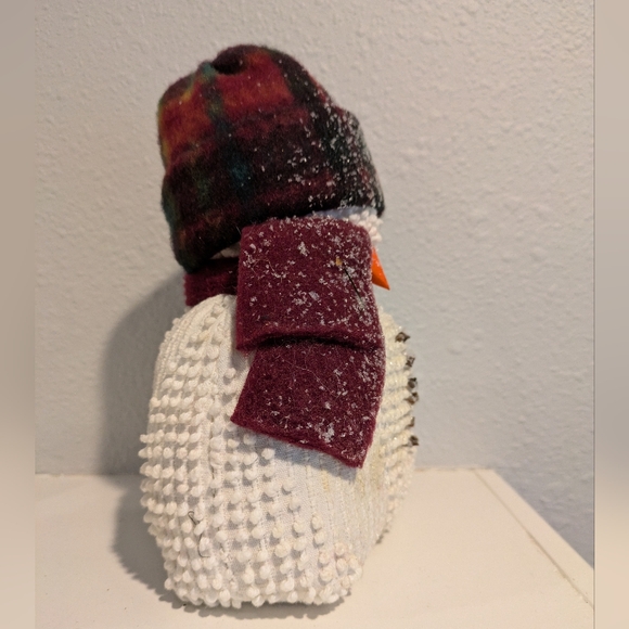 Vintage Snowman Holiday Decor - Picture 3 of 5